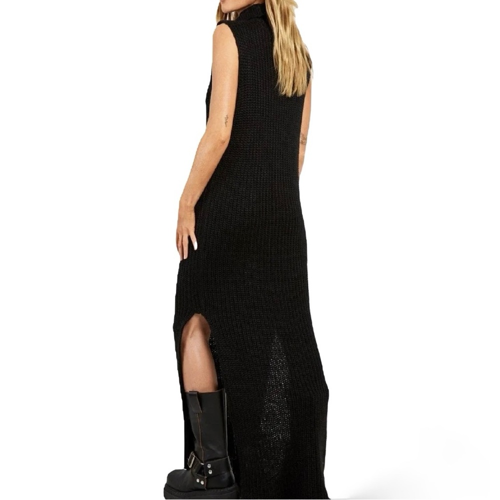 Elegant Black Knitted Turtleneck Sleeveless Maxi Dress